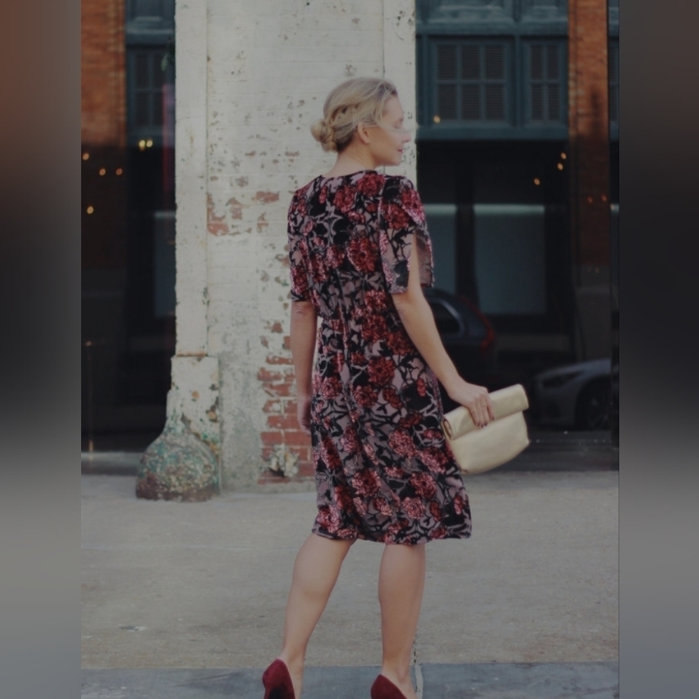 Leith Floral Velvet High Low Dress Size Small​​​ - Picture 2 of 11